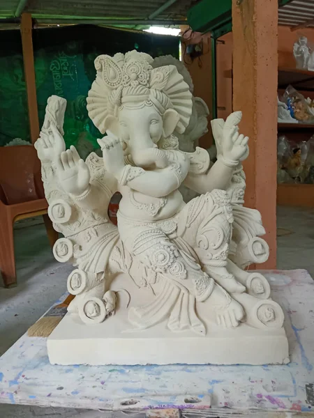 Shadu Clay Idol Lord Ganesha Has Started Made — Stockfoto