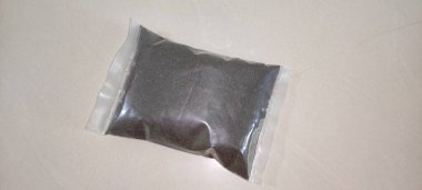 Çay ağacı tozu, otopark hazırlığı, deliliğe hazır.