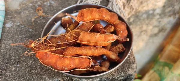 Plite üzerine Tamirend satır ölçer 