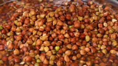 Suya batırılmış nohut yakın çekim