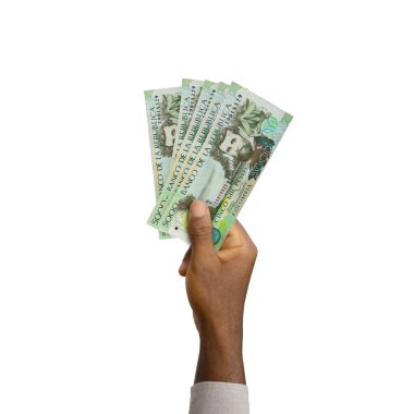 Siyah El 'in elinde 3D var. Beyaz arka planda 5000 Kolombiya pesosu izole edilmiş.