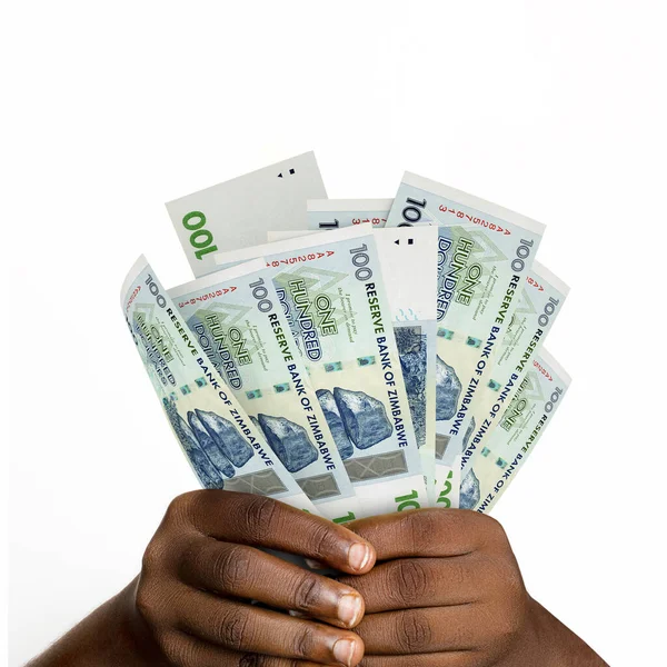 Черные Руки Держащие Отображали 100 Зимбабвийских Долларовых Банкнот Крупный План — стоковое фото