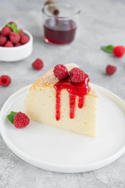 Japanese Cotton Cheesecake Stand Gray Concrete Background Fresh Raspberries Powdered — Stock Photo, Image