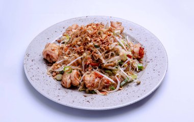 Karides ve sebzeli kızarmış şehriye.