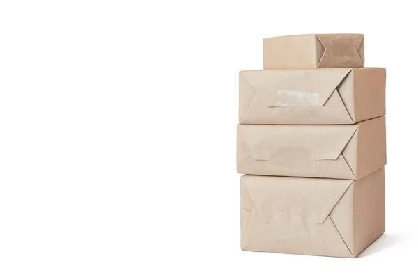 Zásobník řemeslné balení krabic pro dodávku bílého pozadí — Stock fotografie
