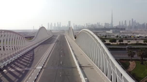 Jembatan di atas jalan — Stok Video
