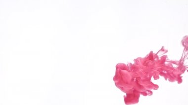 Soluk pembe boya patlamaları