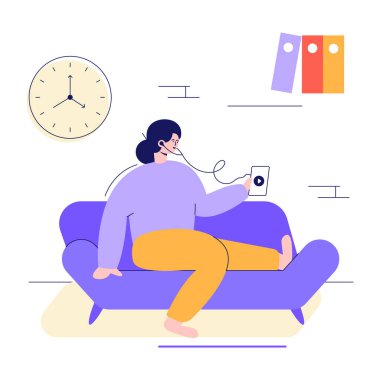 kadın kanepede oturan ve müzik 