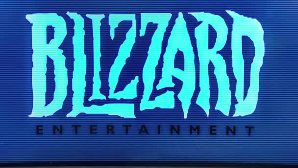 Taramalı Monitörde Blizzard Entertainment Logosu Görülüyor Oyun Yapımcısı Oyunlarıyla Ünlü — Stok video