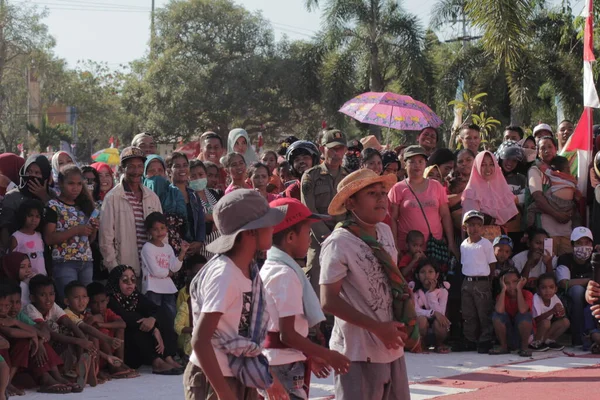 Labuan Bajo Indonesia Agosto 2019 Desfile Independencia Que Asistieron Niños — Foto de Stock