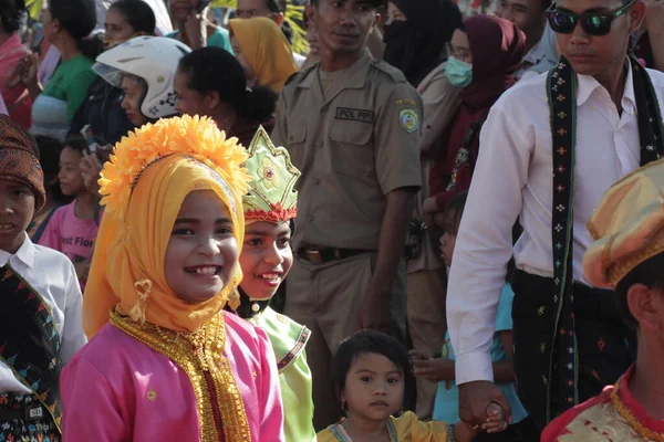 Labuan Bajo Indonésie Août 2019 Défilé Indépendance Auquel Ont Assisté — Photo