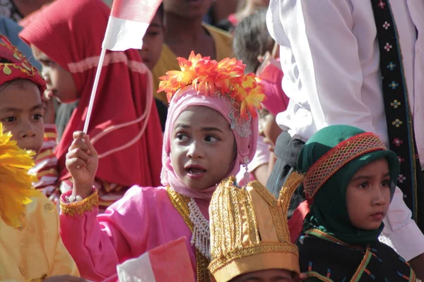 Labuan Bajo Indonesia Agosto 2019 Desfile Independencia Que Asistieron Niños — Foto de Stock