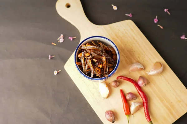 Anchovas Secas Fritas Com Especiarias Tradicionais — Fotografia de Stock