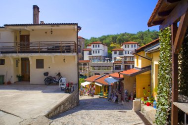 Karadağ 'ın Old Bar kentindeki tarihi cadde