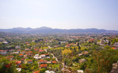 Karadağ 'daki Eski Barın Çatıları