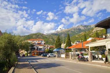Karadağ 'ın Barosu Caddesi
