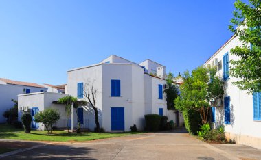 Karadağ 'ın Budva kentinde Yunan usulü bir otel