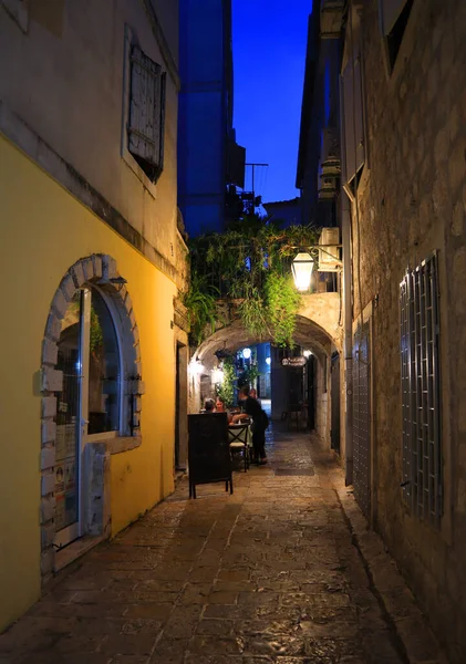Budva Montenegro September 2021 Narrow Street Old Town Evening Budva — Stock Photo, Image