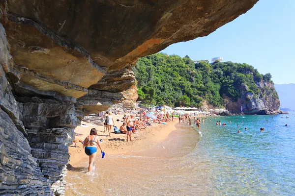 Budva Чорногорія Вересня 2021 Люди Відпочивають Пляжі Могрен Будді — стокове фото