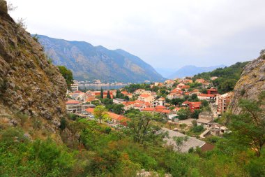 Karadağ 'ın Kotor Körfezi' nin panoramik manzarası