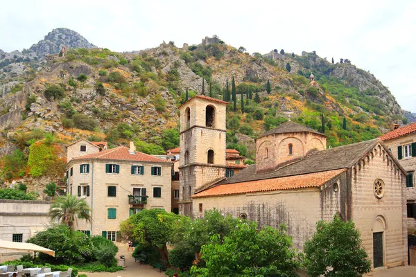 Karadağ 'ın Kotor kentindeki St. Clare Kilisesi
