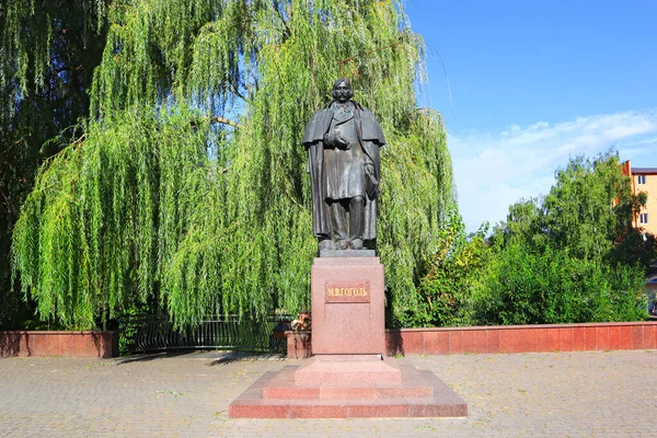 Памятник Писателю Николаю Гоголю Миргороде Украина — стоковое фото
