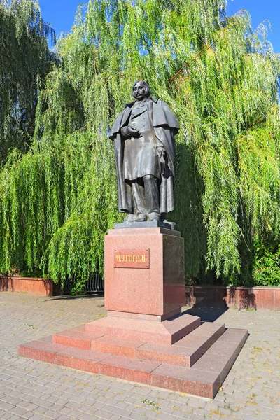 Памятник Писателю Николаю Гоголю Миргороде Украина — стоковое фото