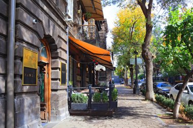 Erivan, Ermenistan - 15 Ekim 2021. Yerevan 'da sokak hayatı