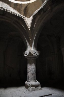 Ermenistan 'daki Geghard Manastırı