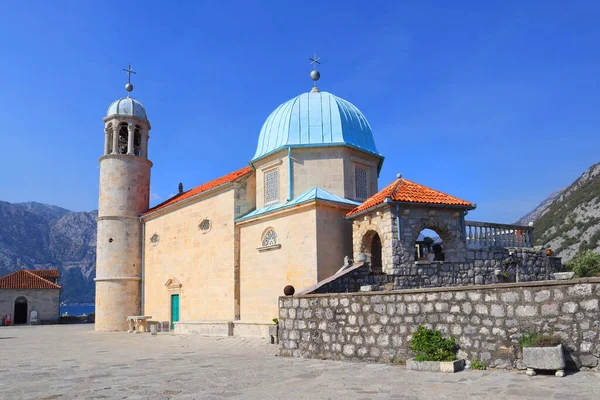 Iglesia Virgen Arrecife Isla Cerca Perast Montenegro — Foto de Stock