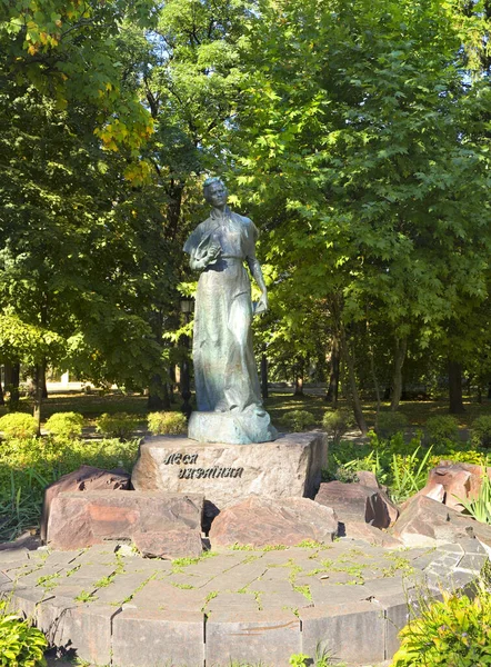 Denkmal Für Die Berühmte Ukrainische Schriftstellerin Lesya Ukrainka Mariinskij Park — Stockfoto