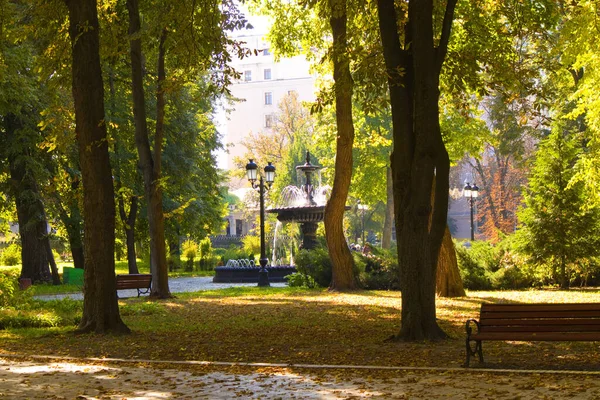 Famoso Parque Mariinskyi Kiev Ucrânia — Fotografia de Stock