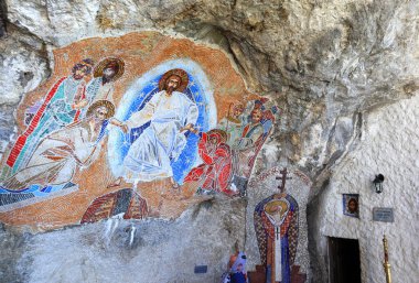 Ostrog, Karadağ - 15 Eylül 2021. Karadağ 'daki Ostrog Manastırı Mozaikleri 