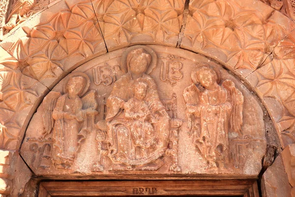 Decoratieve Sculptuur Boven Toegangsdeur Met Vergin Maria Kindje Jezus Noravank — Stockfoto