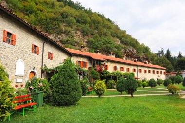 Karadağ 'daki ünlü Moraca Manastırı