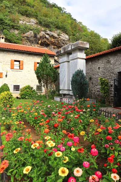 黑山著名的莫拉卡修道院 — 图库照片