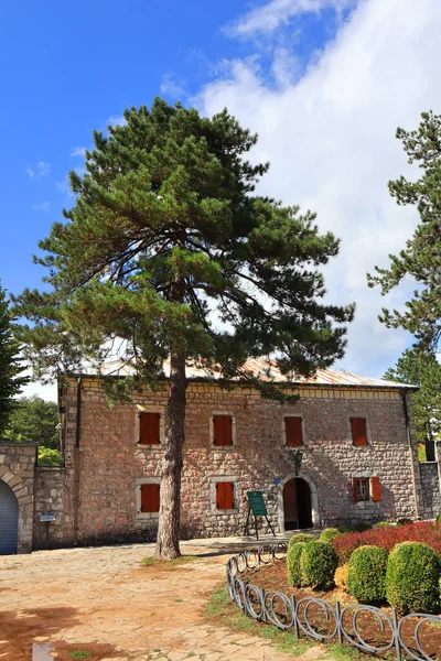 Karadağ 'ın Çetince kentindeki Biljarda veya Billiard Sarayı