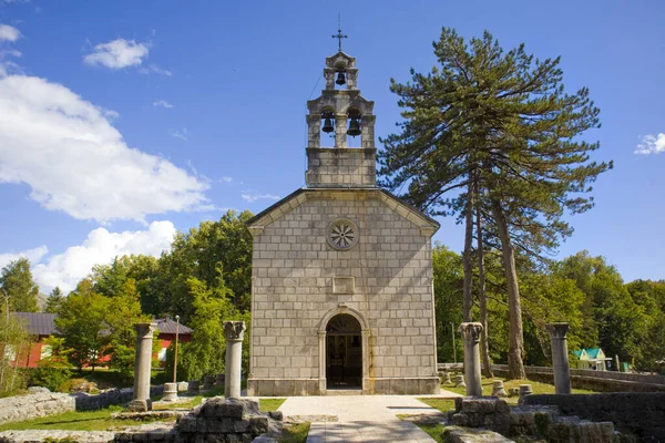 Церква Різдва Богородиці Цетинже Чорногорія — стокове фото