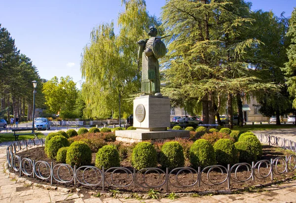 Karadağ Çetince Kentinde Lider Van Crnojeviç Anıtı — Stok fotoğraf