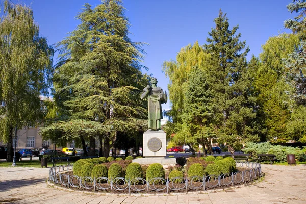 Μνημείο Του Ηγέτη Ιβάν Κρνόιεβιτς Στο Τσετίνιε Του Μαυροβουνίου — Φωτογραφία Αρχείου