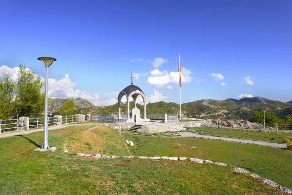 Karadağ 'ın Cetinje kentindeki Piskopos Danilo anıtı