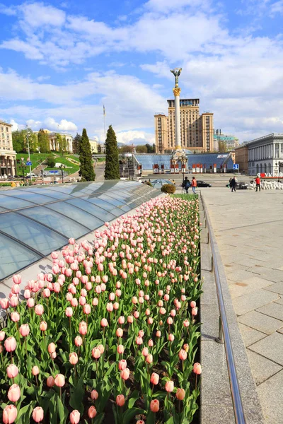 Ukrayna 'nın başkenti Kyiv' de savaş zamanı Bağımsızlık Meydanı