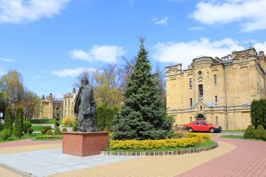 Ukrayna 'nın Kyiv kentindeki Politeknik Enstitüsü' nde Çinli filozof Konfüçyüs anıtı