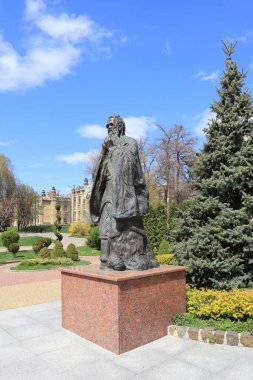 Ukrayna 'nın Kyiv kentindeki Politeknik Enstitüsü' nde Çinli filozof Konfüçyüs anıtı