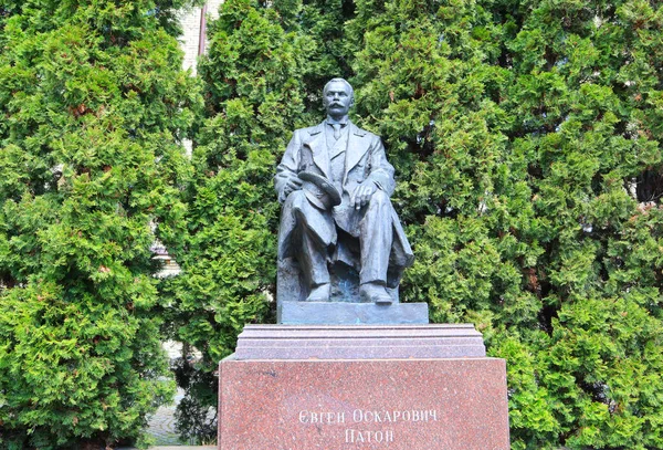 Monumento Evgeny Paton Nel Politecnico Kiev Ucraina — Foto Stock