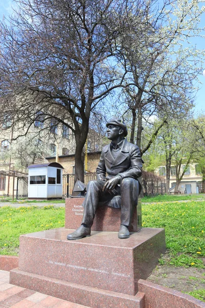 Monument Konstantin Alekseevich Kalinin Polytechnic Institute Kyiv Ukraine — Zdjęcie stockowe