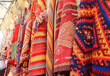 Goreme, Kapadokya, Türkiye 'deki halı ve halılar dükkanı