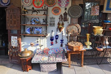 Ankara Şatosu yakınlarındaki hediyelik eşya dükkanında