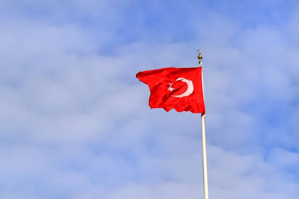 Flag Turkey Front Blue Sky — Zdjęcie stockowe