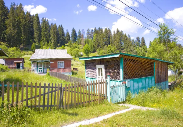 Wooden Small Old House Sunny Day Verkhovyna Ukraine — стоковое фото